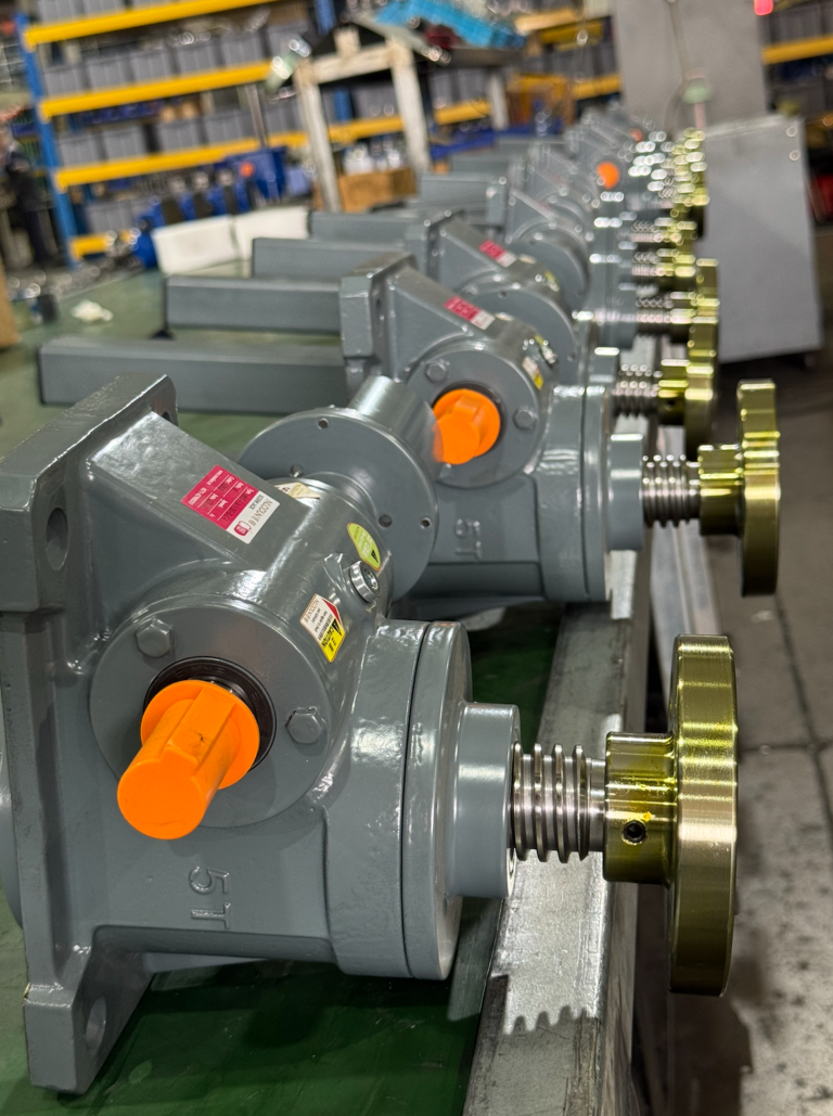 5T worm gear screw jack assembly for industrial lifting system
