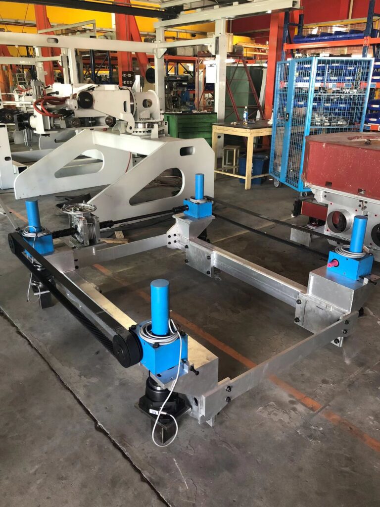 Gear reducer and screw jack system for PV production equipment